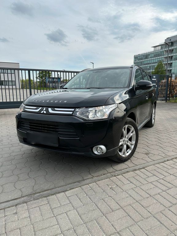 Mitsubishi Outlander 2013