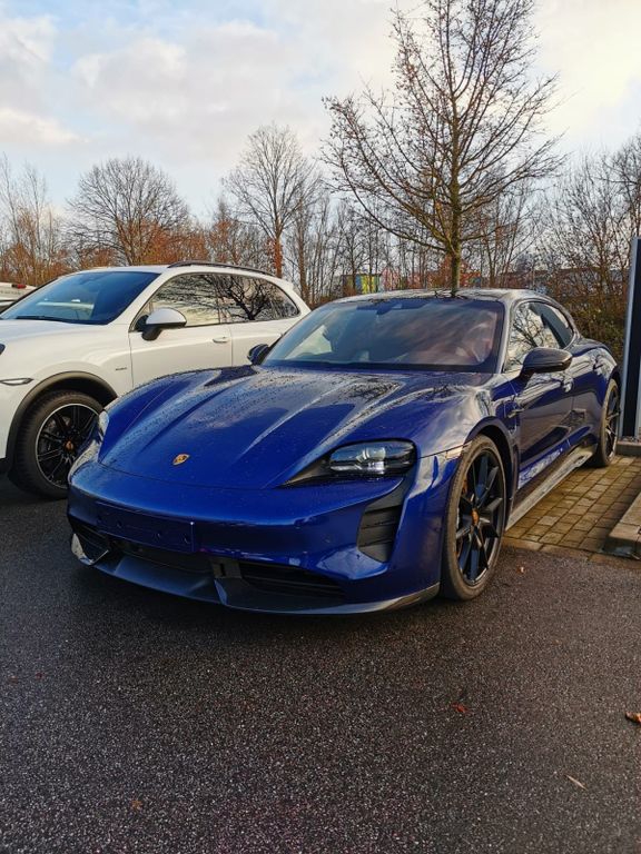 Porsche Taycan 2023