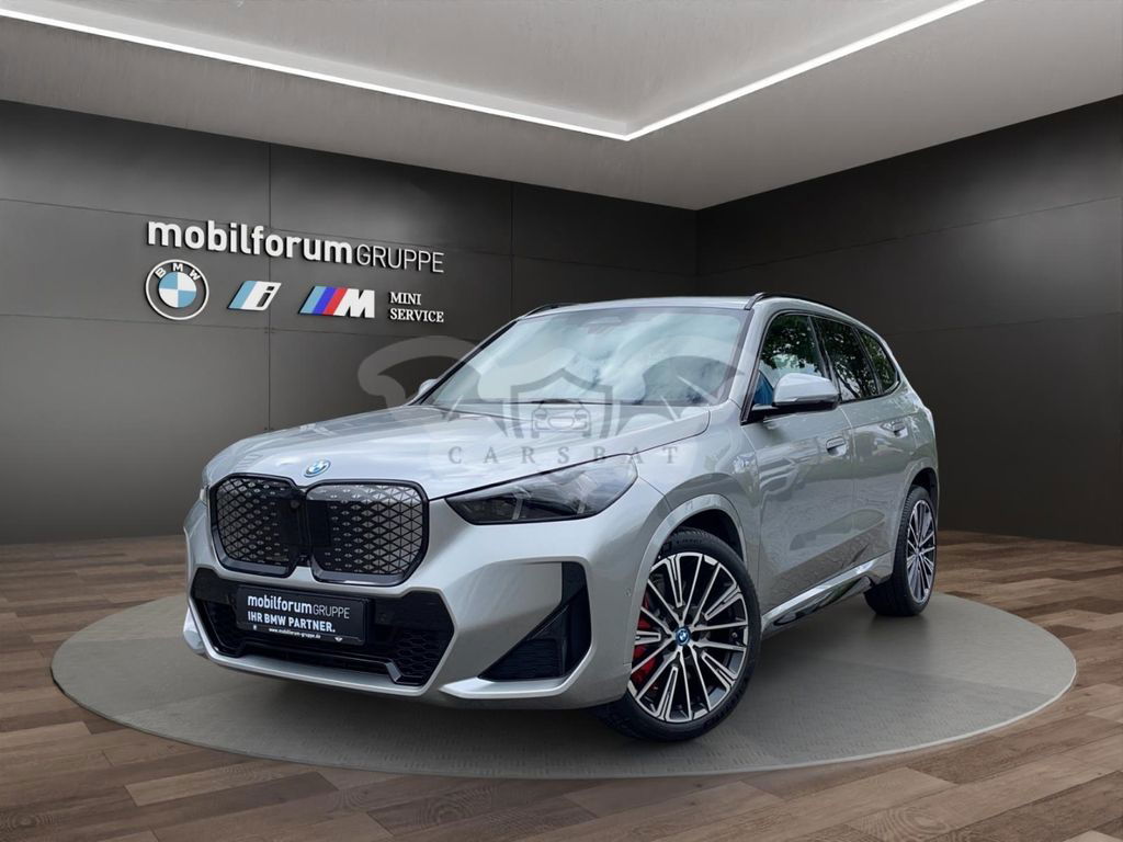 BMW iX1 2024