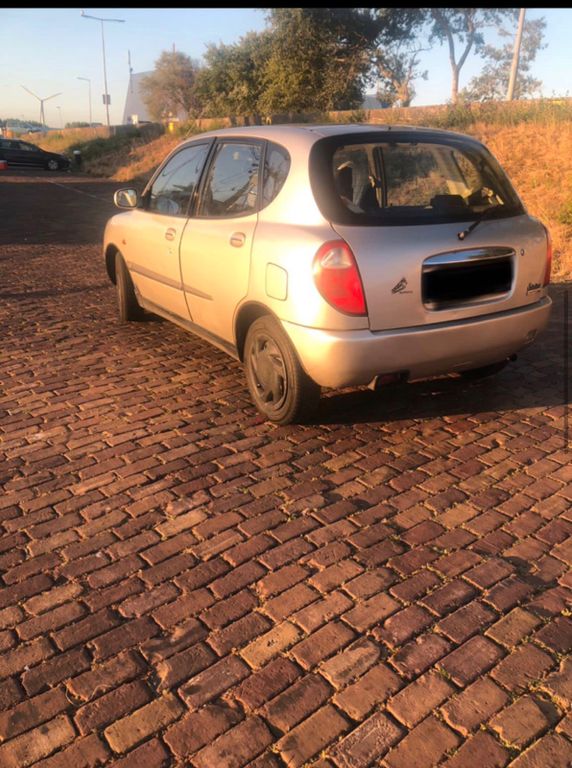 Daihatsu Sirion 2000