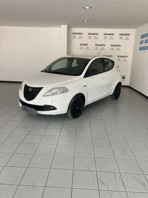Lancia Ypsilon 2015