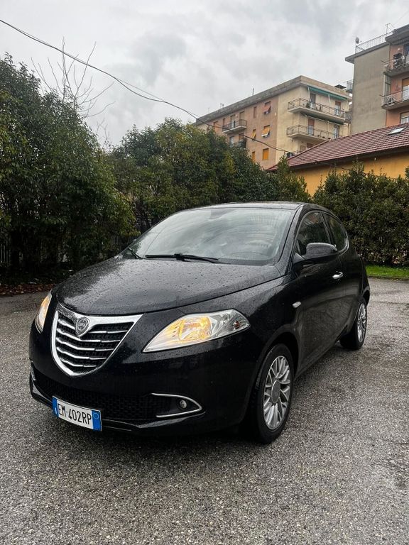 Lancia Ypsilon 2012