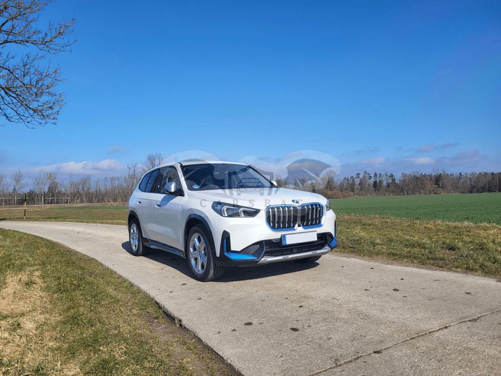 BMW iX1 2023