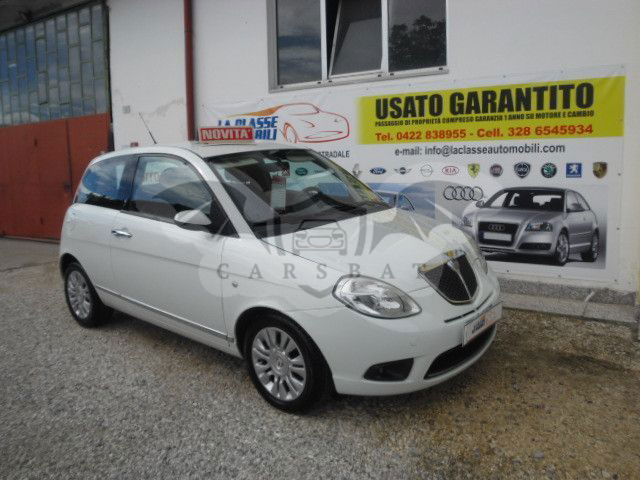 Lancia Ypsilon 2011