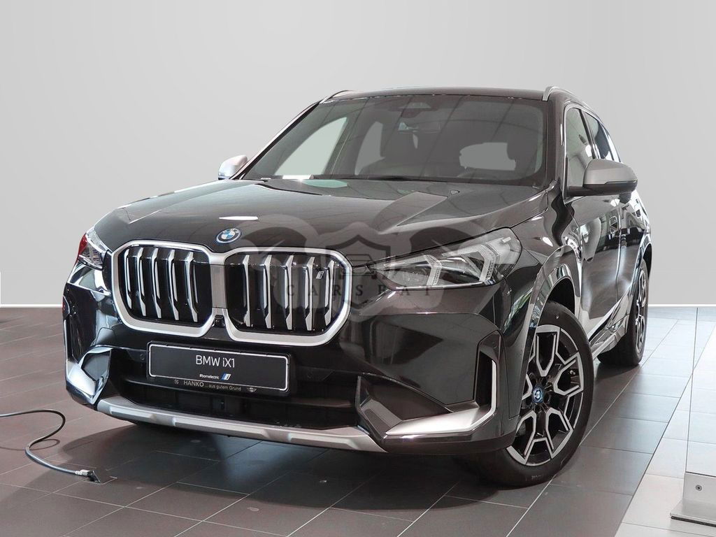 BMW iX1 2023
