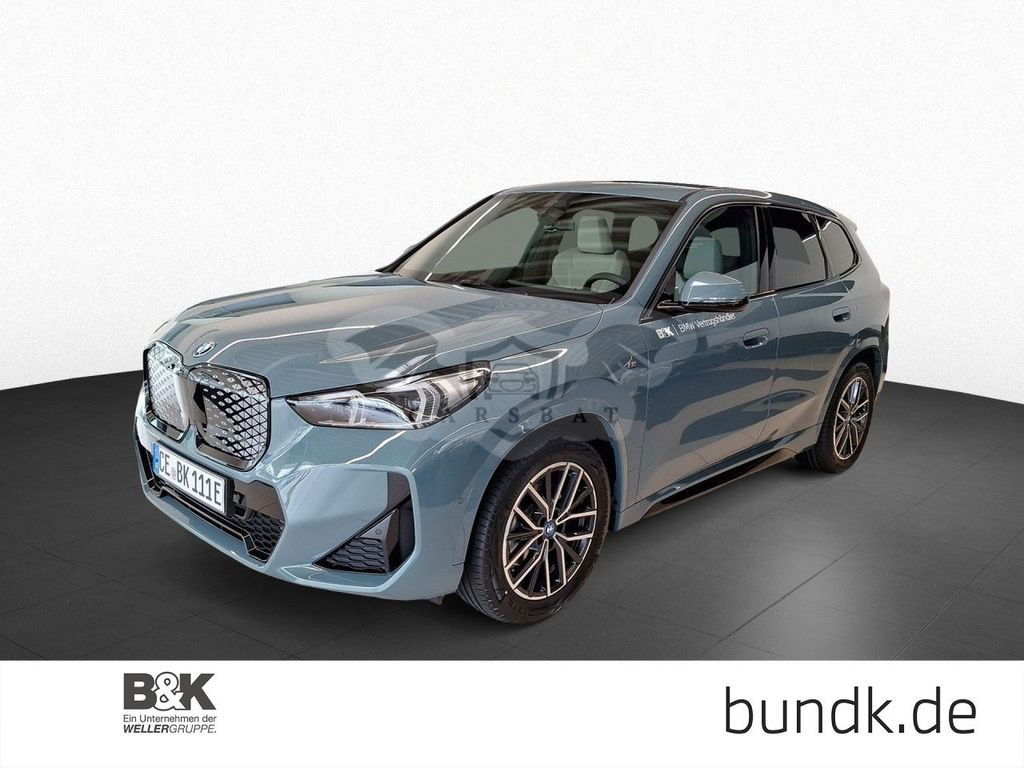 BMW iX1 2024