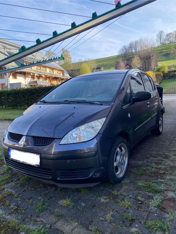Mitsubishi Colt 2004