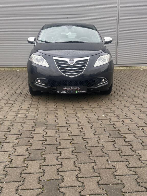 Lancia Ypsilon 2011