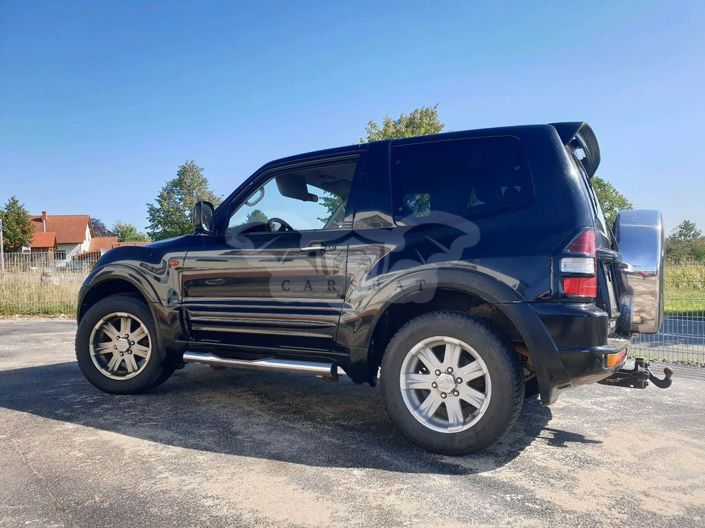Mitsubishi Pajero 2000