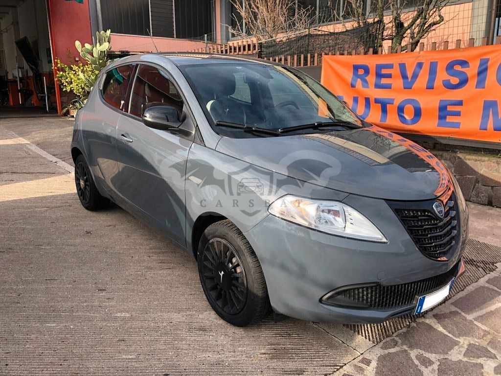 Lancia Ypsilon 2015