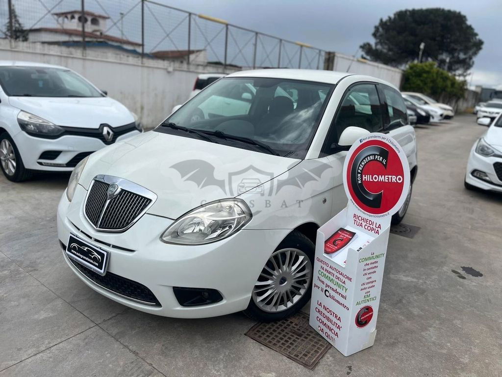 Lancia Ypsilon 2010