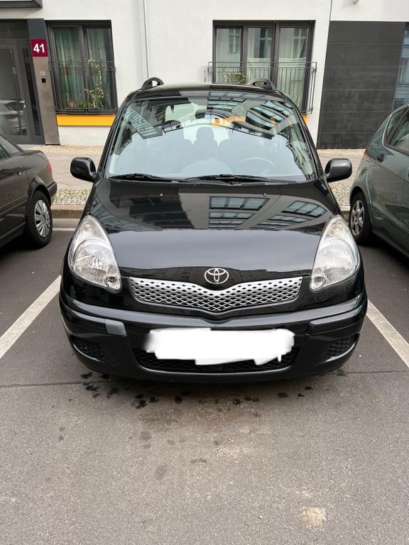 Toyota Verso 2003