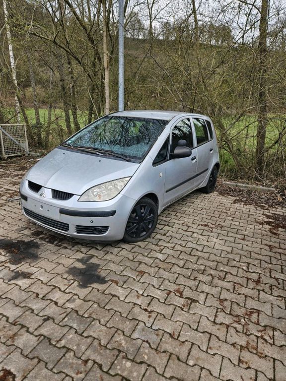 Mitsubishi Colt 2004