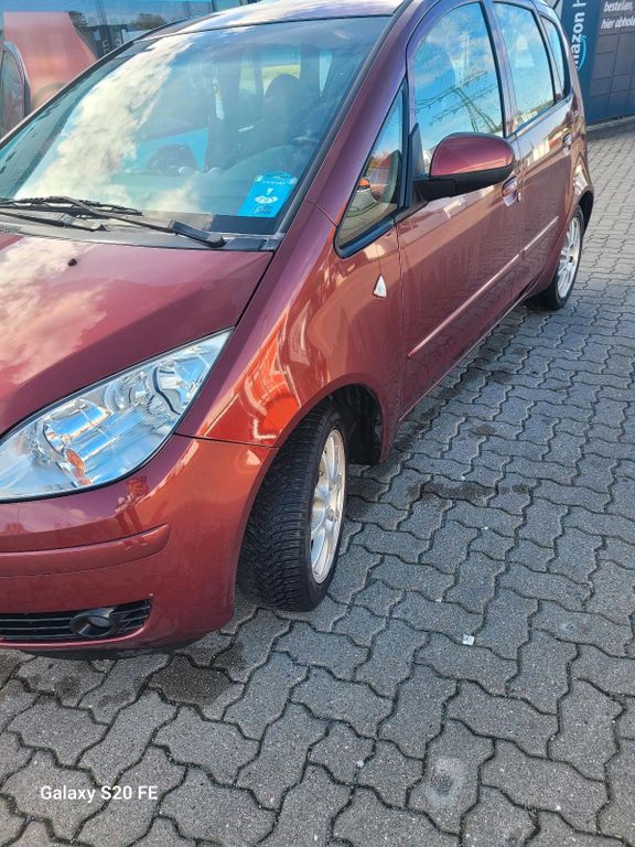 Mitsubishi Colt 2004