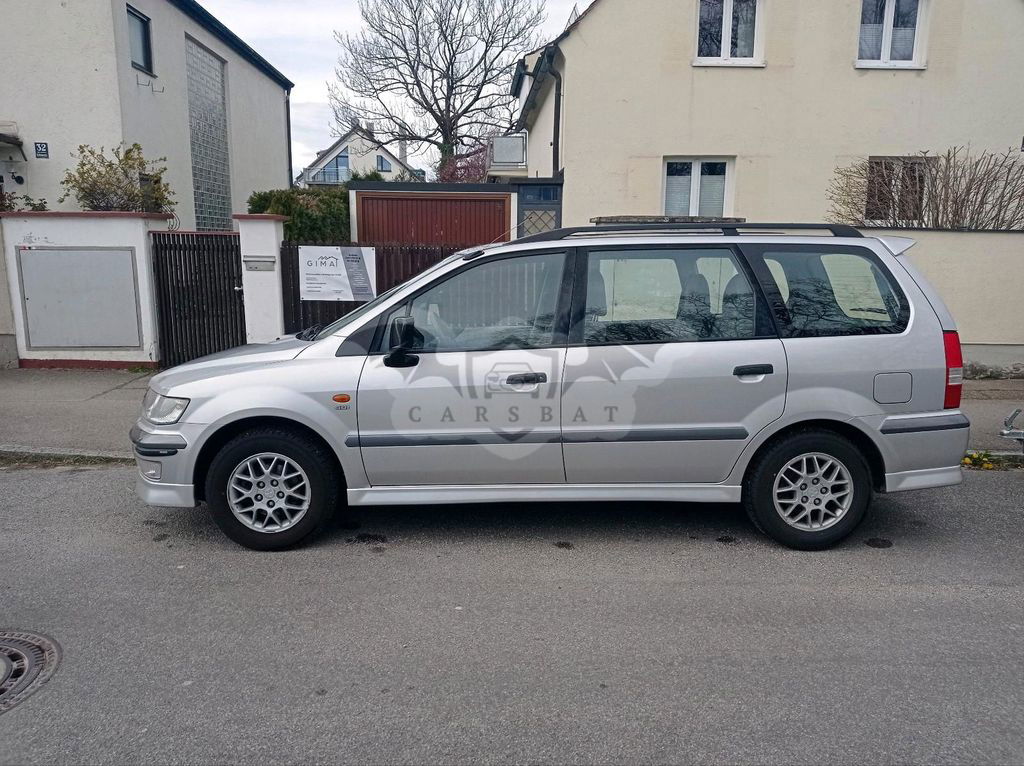 Mitsubishi Space Wagon 2000