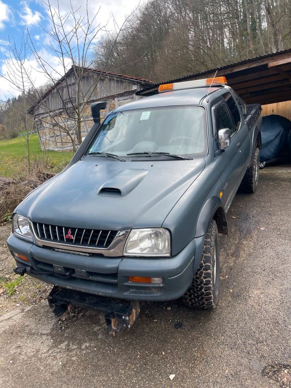 Mitsubishi L200 2001