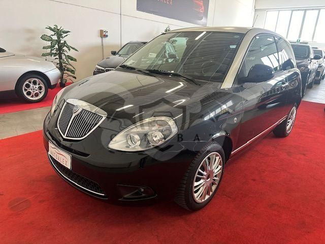 Lancia Ypsilon 2011
