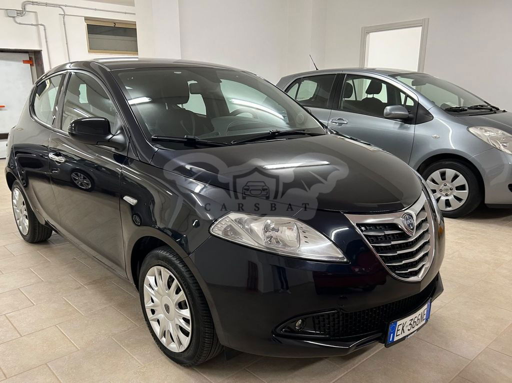 Lancia Ypsilon 2012