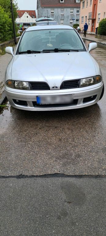 Mitsubishi Carisma 2004