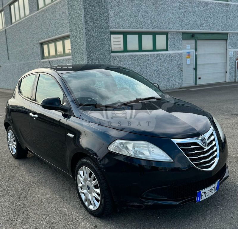 Lancia Ypsilon 2012