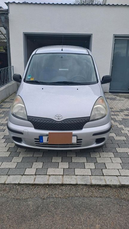 Toyota Verso 2000