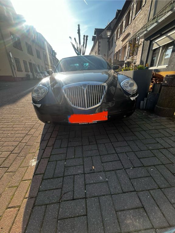 Lancia Thesis 2009