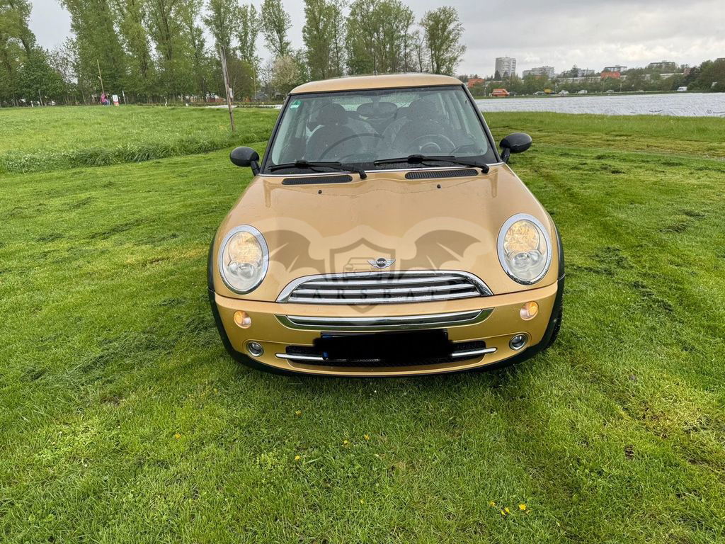 Mini One 2004