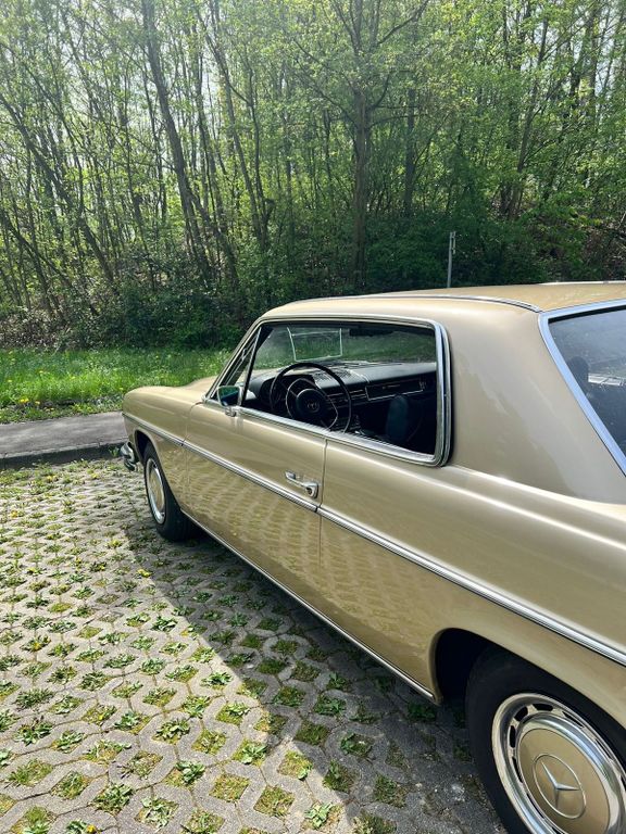 Mercedes-Benz 250 1971