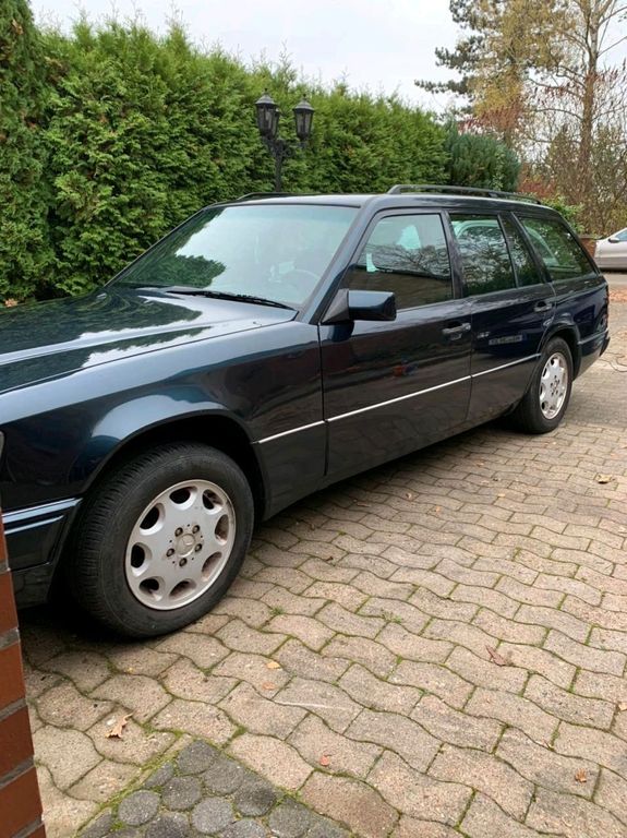 Mercedes-Benz 250 1995