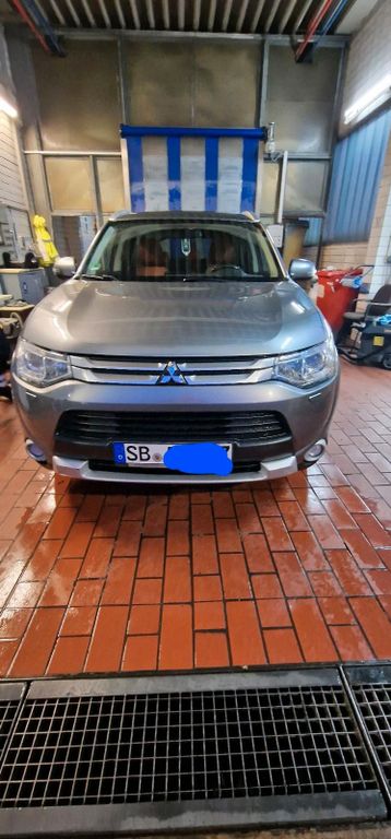 Mitsubishi Outlander 2014