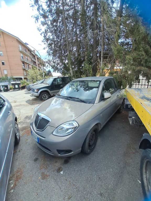 Lancia Ypsilon 2011