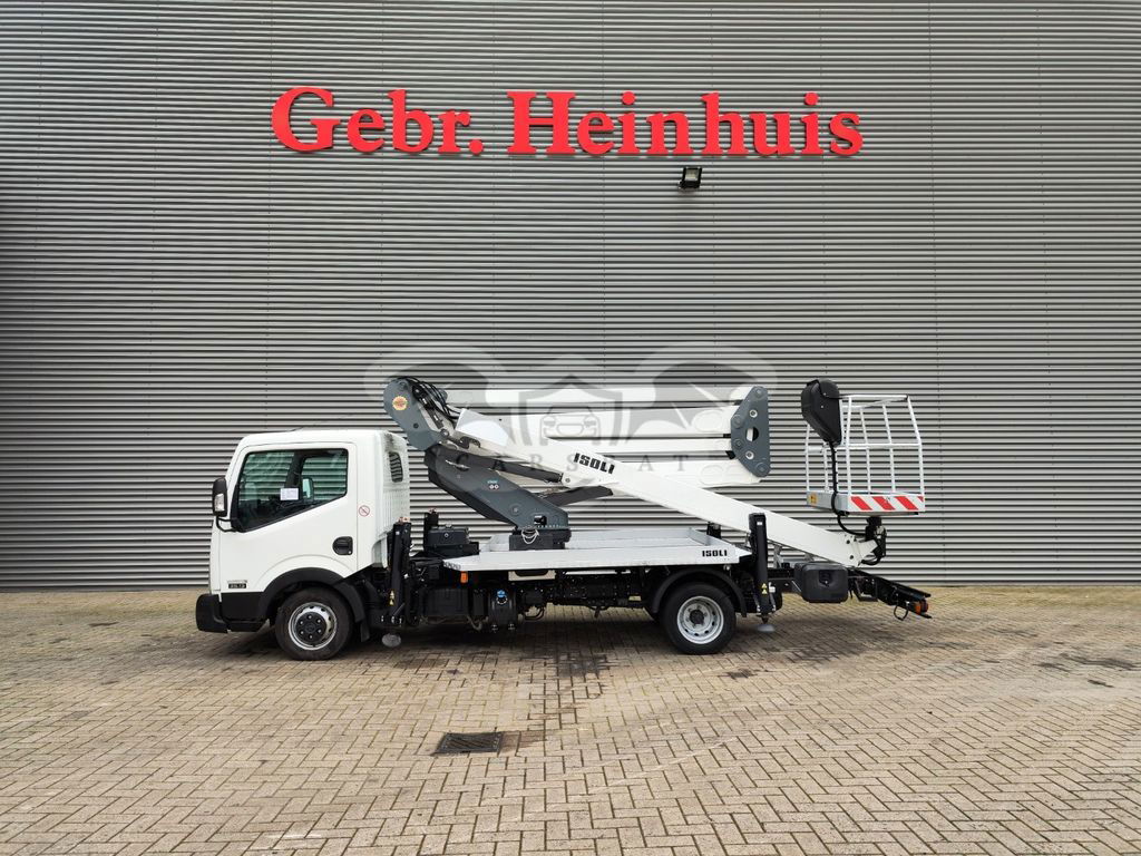 Nissan NT 2018