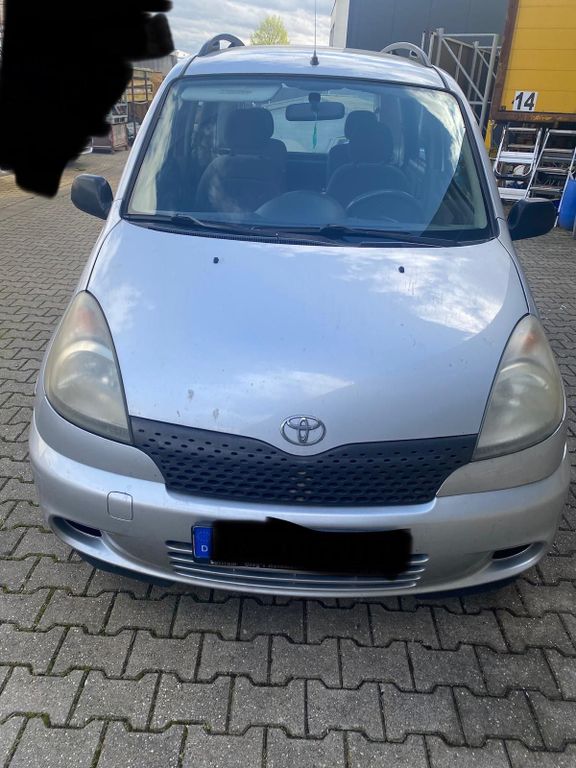 Toyota Verso 2000