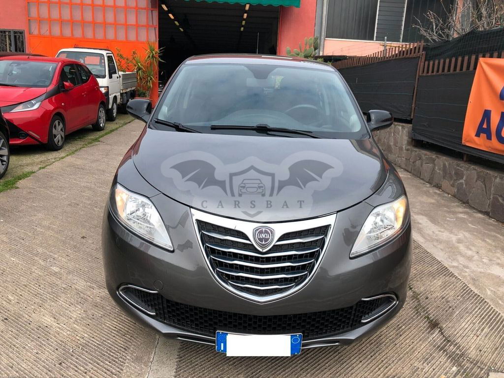 Lancia Ypsilon 2012