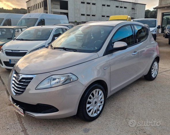 Lancia Ypsilon 2011