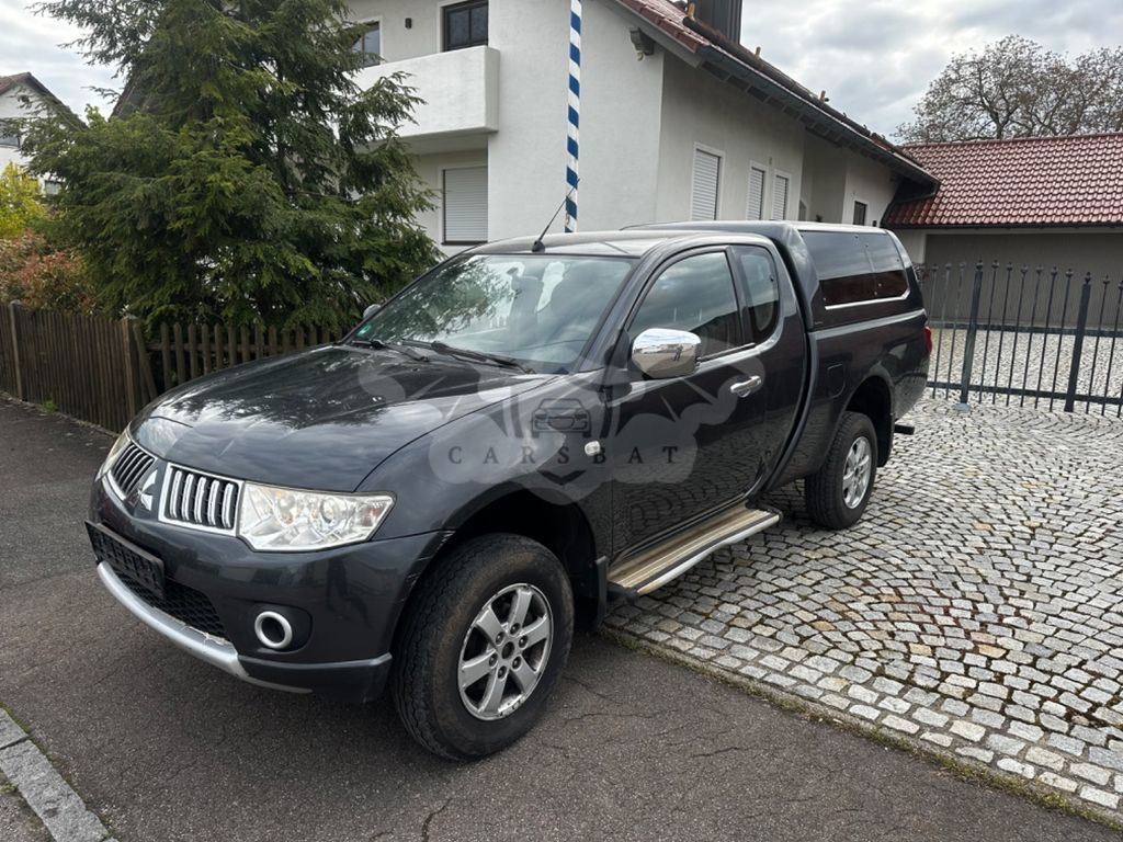 Mitsubishi L200 2011