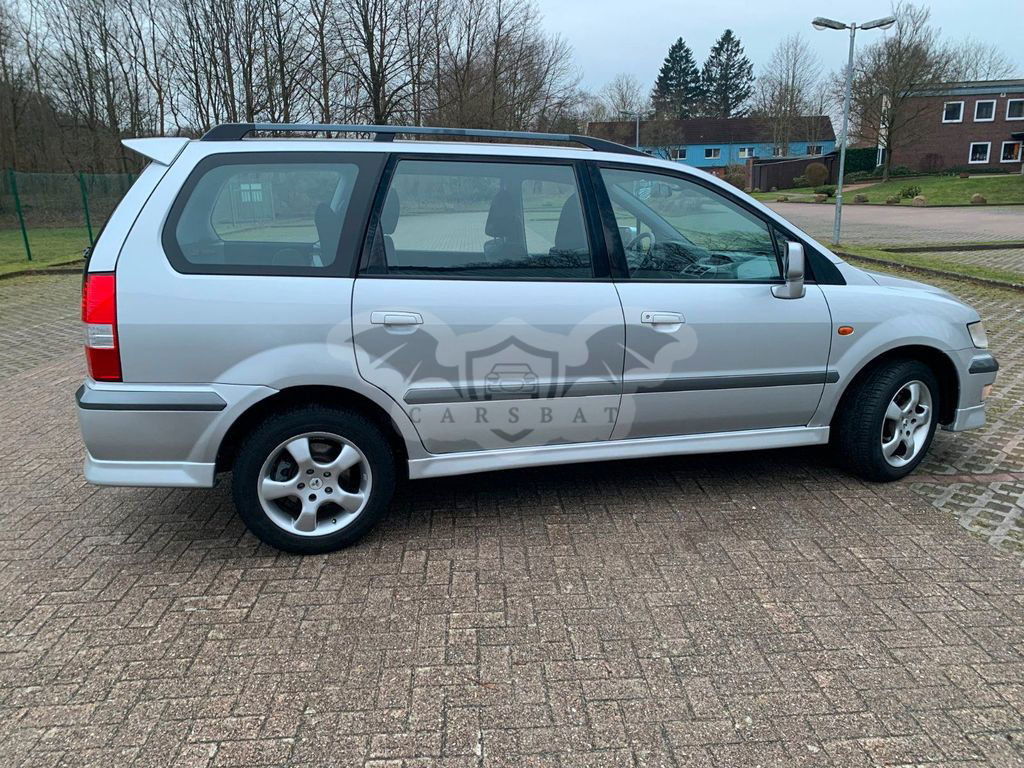 Mitsubishi Space Wagon 2000