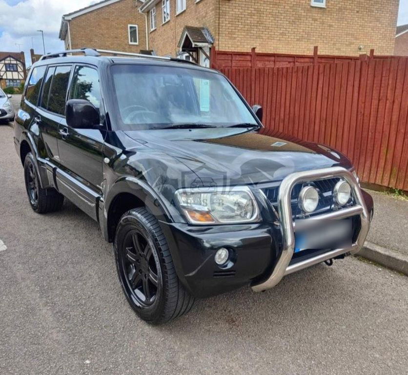 Mitsubishi Pajero 2004