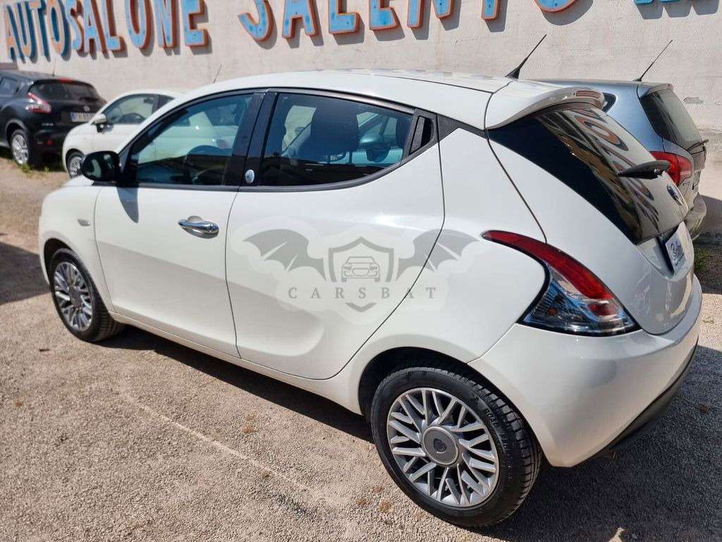 Lancia Ypsilon 2012