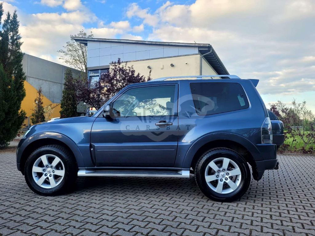 Mitsubishi Pajero 2009