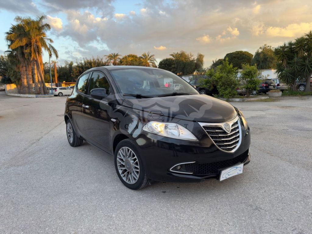 Lancia Ypsilon 2011