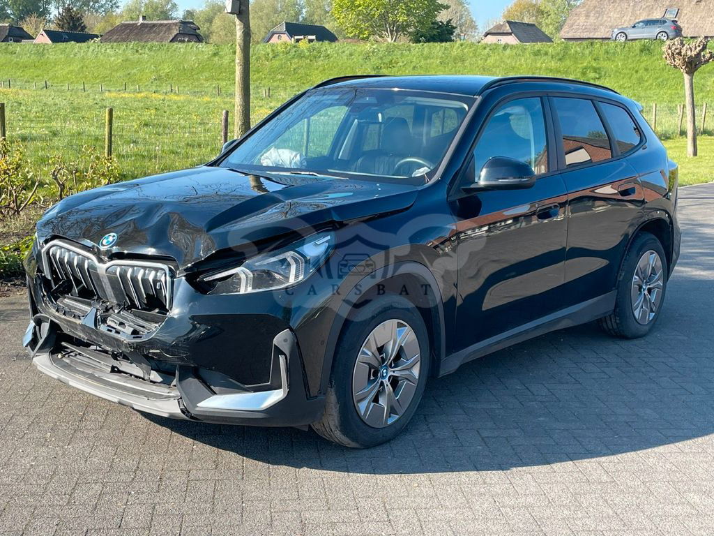 BMW iX1 2023