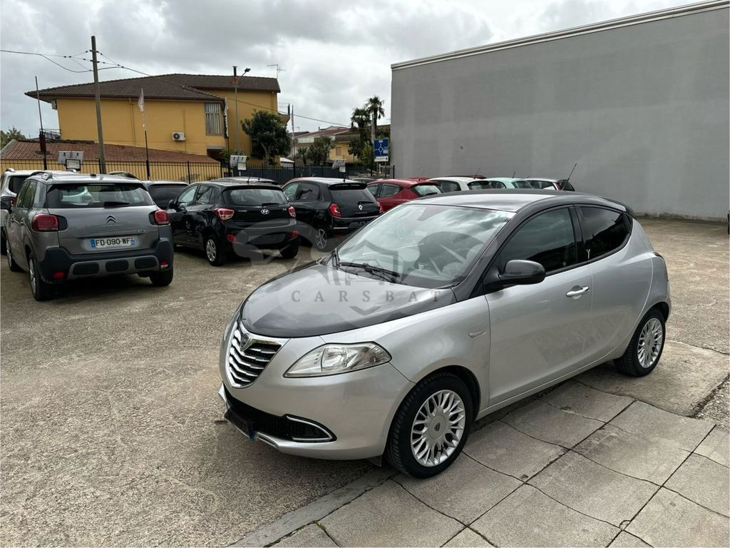 Lancia Ypsilon 2014