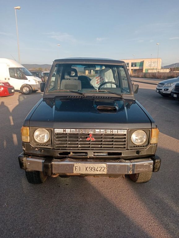 Mitsubishi Pajero 1990