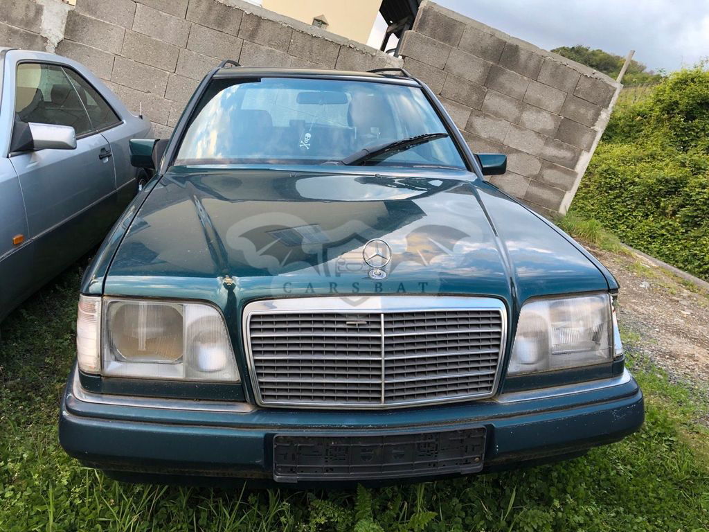 Mercedes-Benz 250 1996