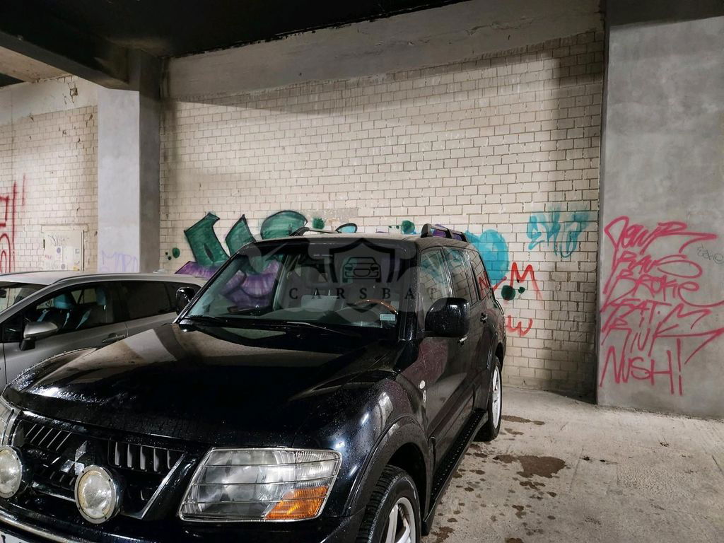 Mitsubishi Montero 2005
