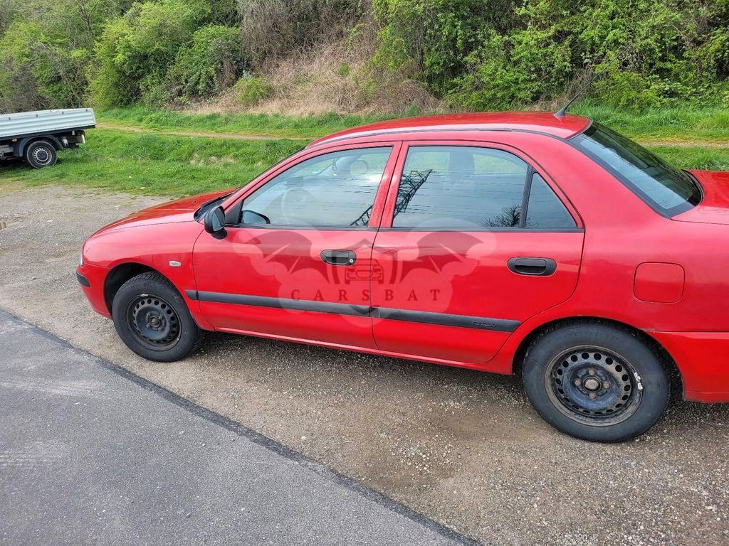 Mitsubishi Carisma 2000