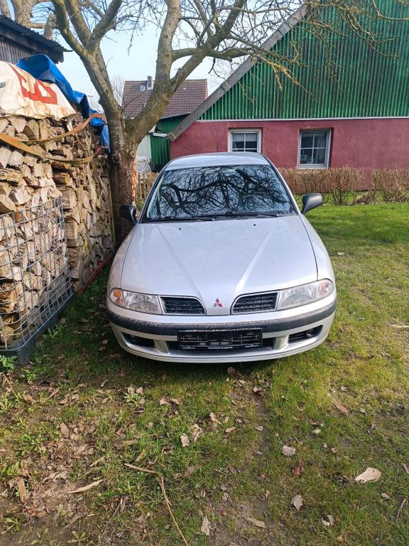 Mitsubishi Carisma 2004