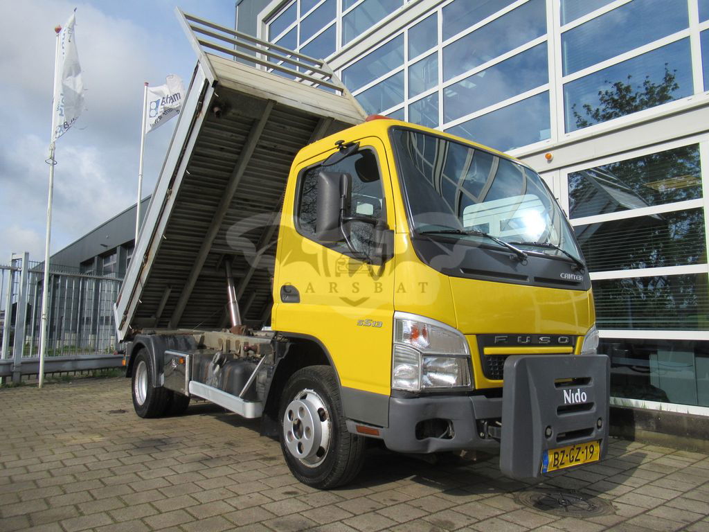 Mitsubishi Fuso Canter 2011