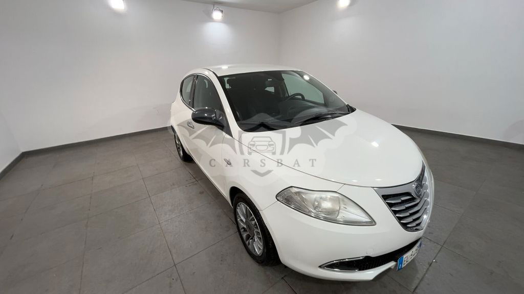 Lancia Ypsilon 2012